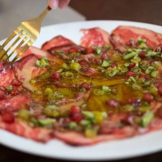 Panigiri de atún rojo con guacamole y crema de aguacate cítrico - Taulla